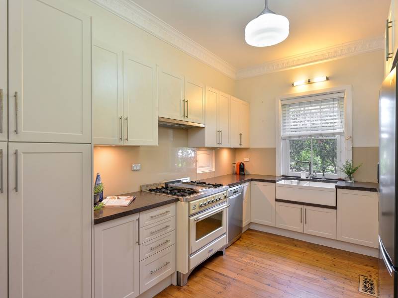 17 Hawkesbury Road, SPRINGWOOD, NSW 2777 Australia