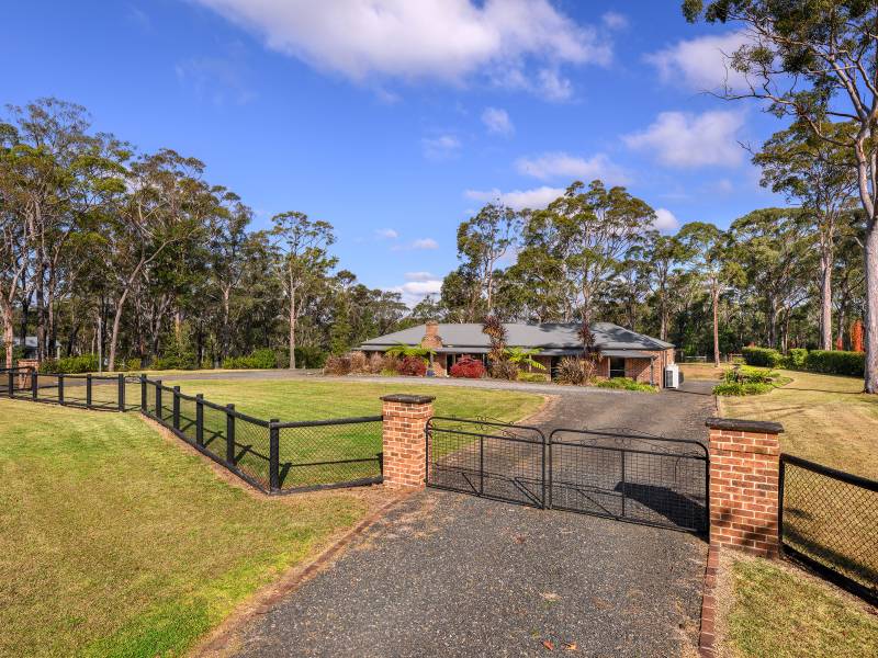 309-313 Singles Ridge Road, YELLOW ROCK, NSW 2777 Australia