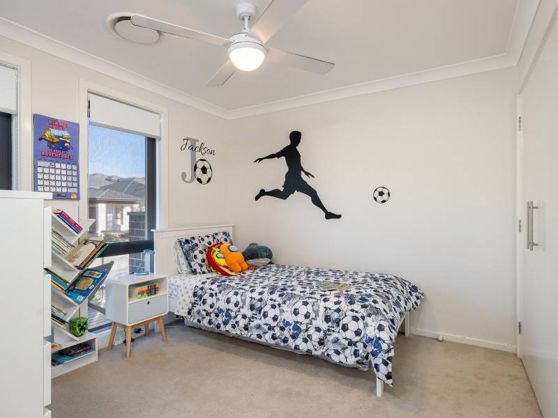 10 Cashmere Road, GLENMORE PARK, NSW 2745 Australia