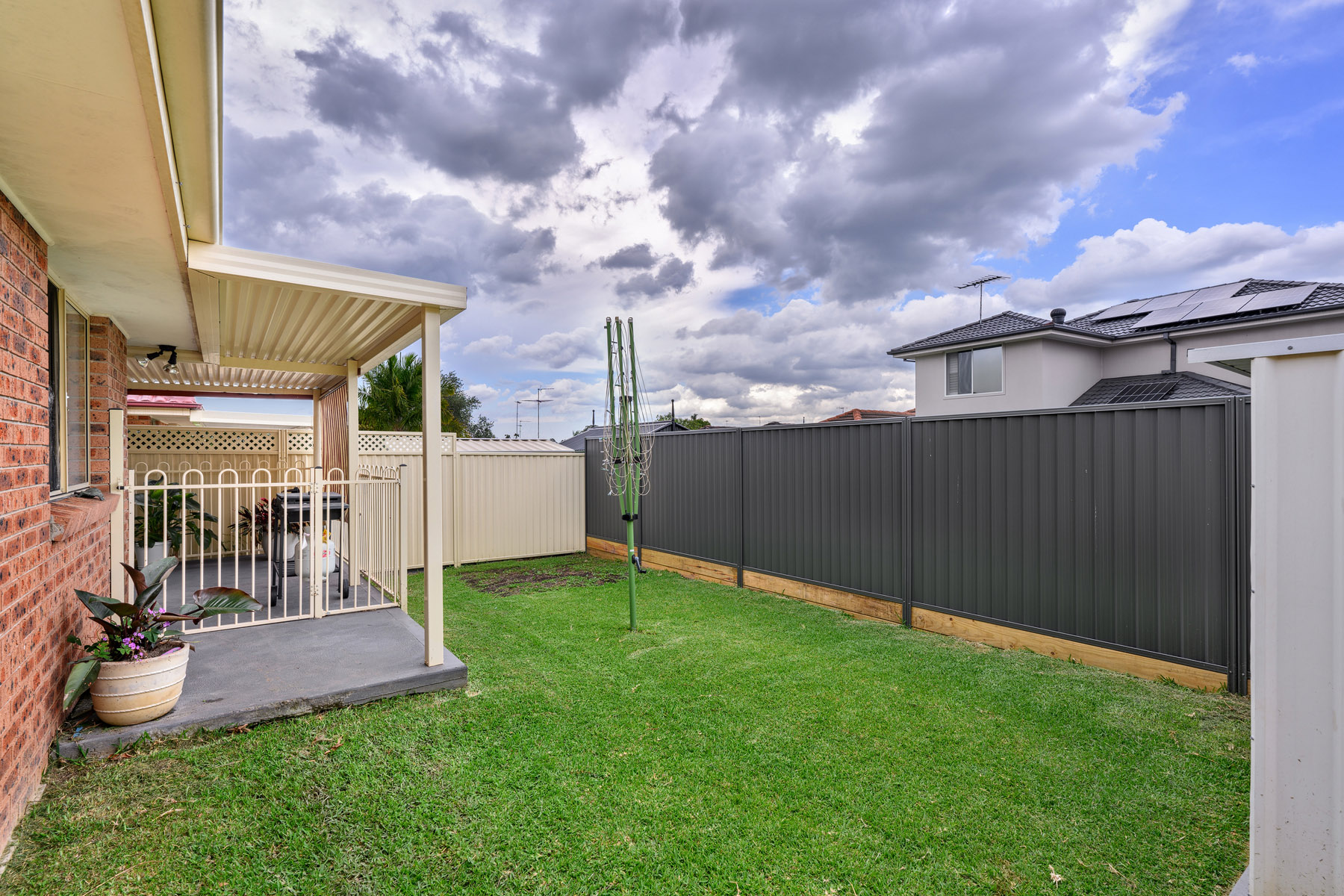 16 Midin Close, GLENMORE PARK, NSW 2745 Australia