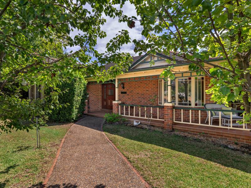 1 Acacia Avenue, GLENMORE PARK, NSW 2745 Australia