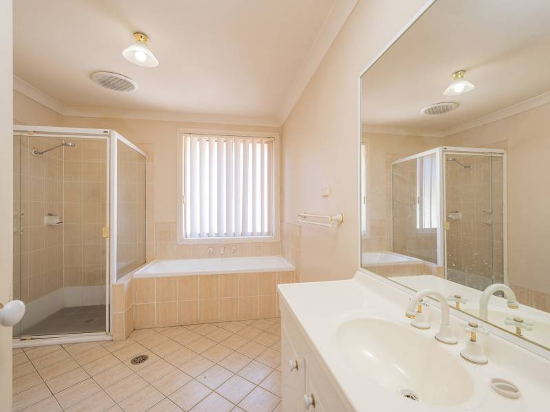 77 Aberdeen Circuit, GLENMORE PARK, NSW 2745 Australia