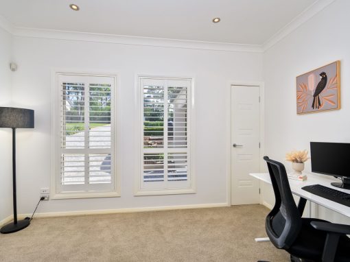 6 Long Angle Road, YELLOW ROCK, NSW 2777 Australia