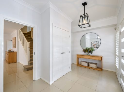 6 Long Angle Road, YELLOW ROCK, NSW 2777 Australia