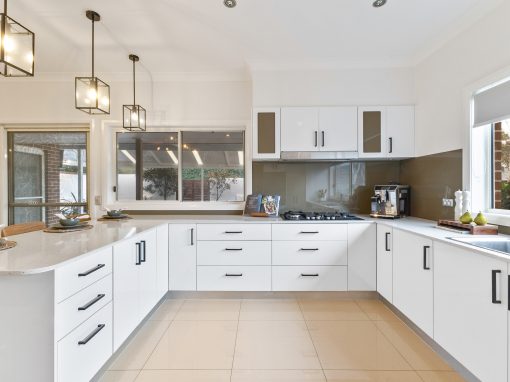 6 Long Angle Road, YELLOW ROCK, NSW 2777 Australia