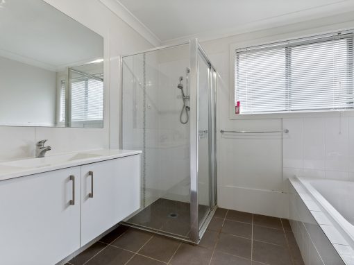 112 Jubilee Drive, JORDAN SPRINGS, NSW 2747 Australia