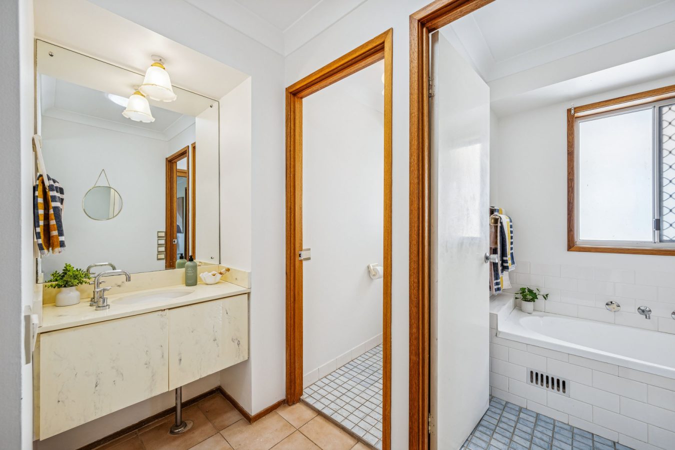 9 Mirrabooka Court, EMU HEIGHTS, NSW 2750 Australia