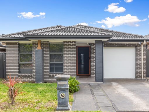112 Jubilee Drive, JORDAN SPRINGS, NSW 2747 Australia