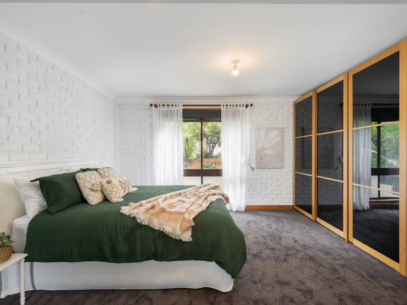 81 Roberts Parade, HAWKESBURY HEIGHTS, NSW 2777 Australia