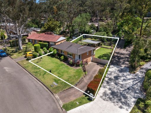42 Winnicoopa Road, BLAXLAND, NSW 2774 Australia