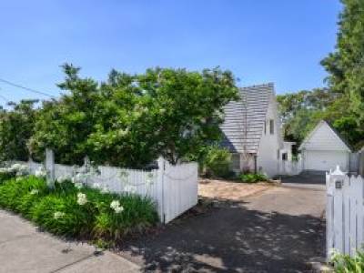 17 Leslie Street, WINMALEE, NSW 2777 Australia