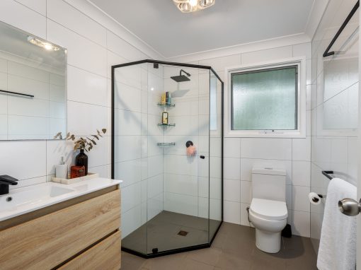 5 Karen Place, FAULCONBRIDGE, NSW 2776 Australia