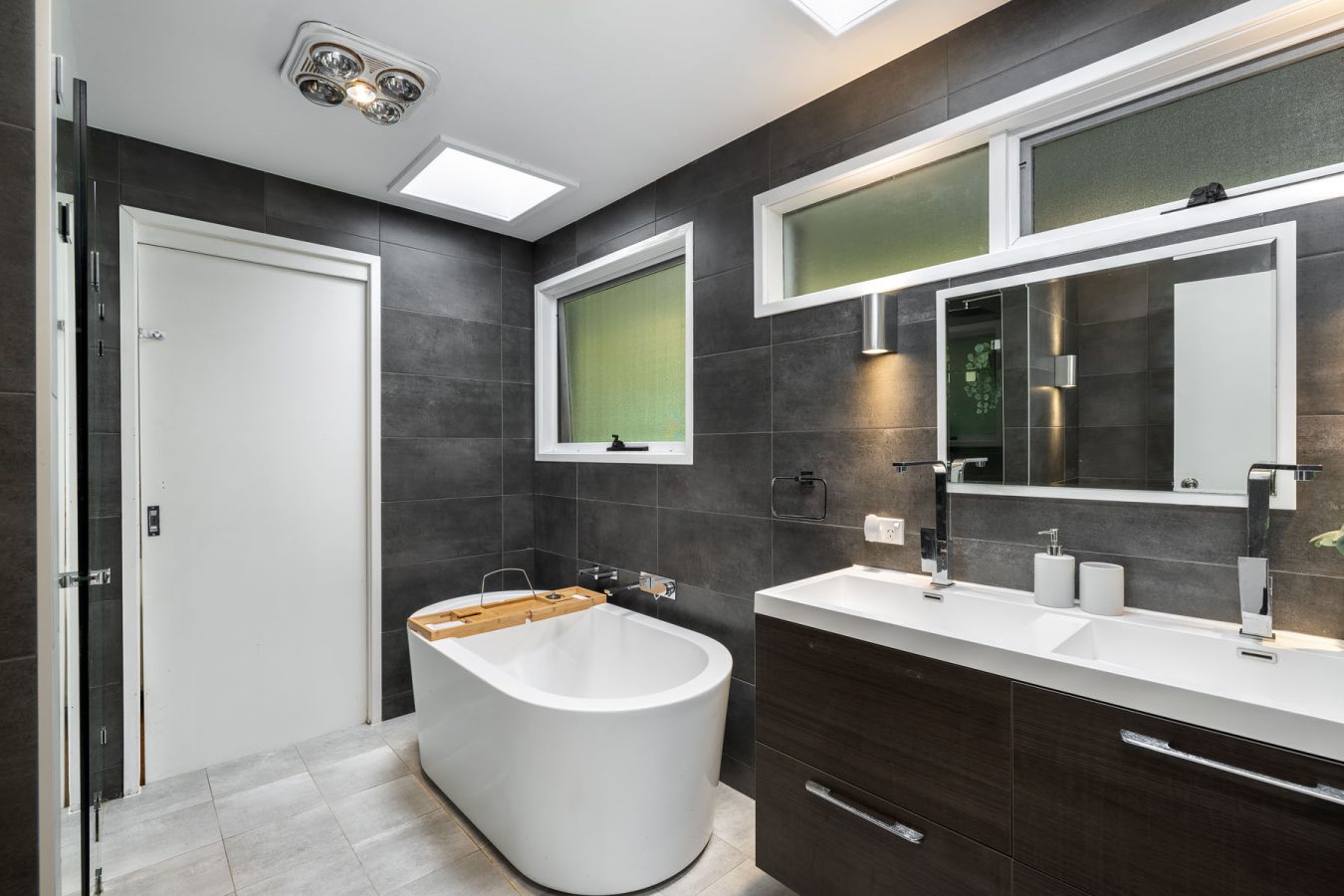 5 Karen Place, FAULCONBRIDGE, NSW 2776 Australia