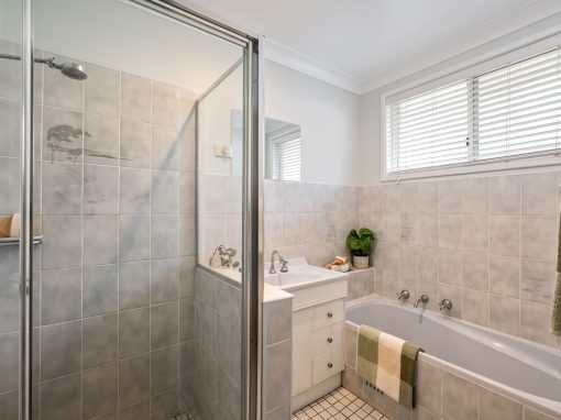 9 Roger Crescent, MOUNT RIVERVIEW, NSW 2774 Australia