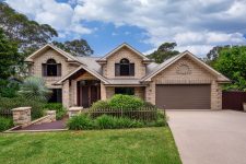 16 Jacaranda Avenue, BLAXLAND, NSW 2774 Australia