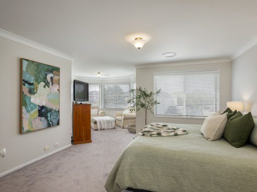 138 Ridgetop Drive, GLENMORE PARK, NSW 2745 Australia