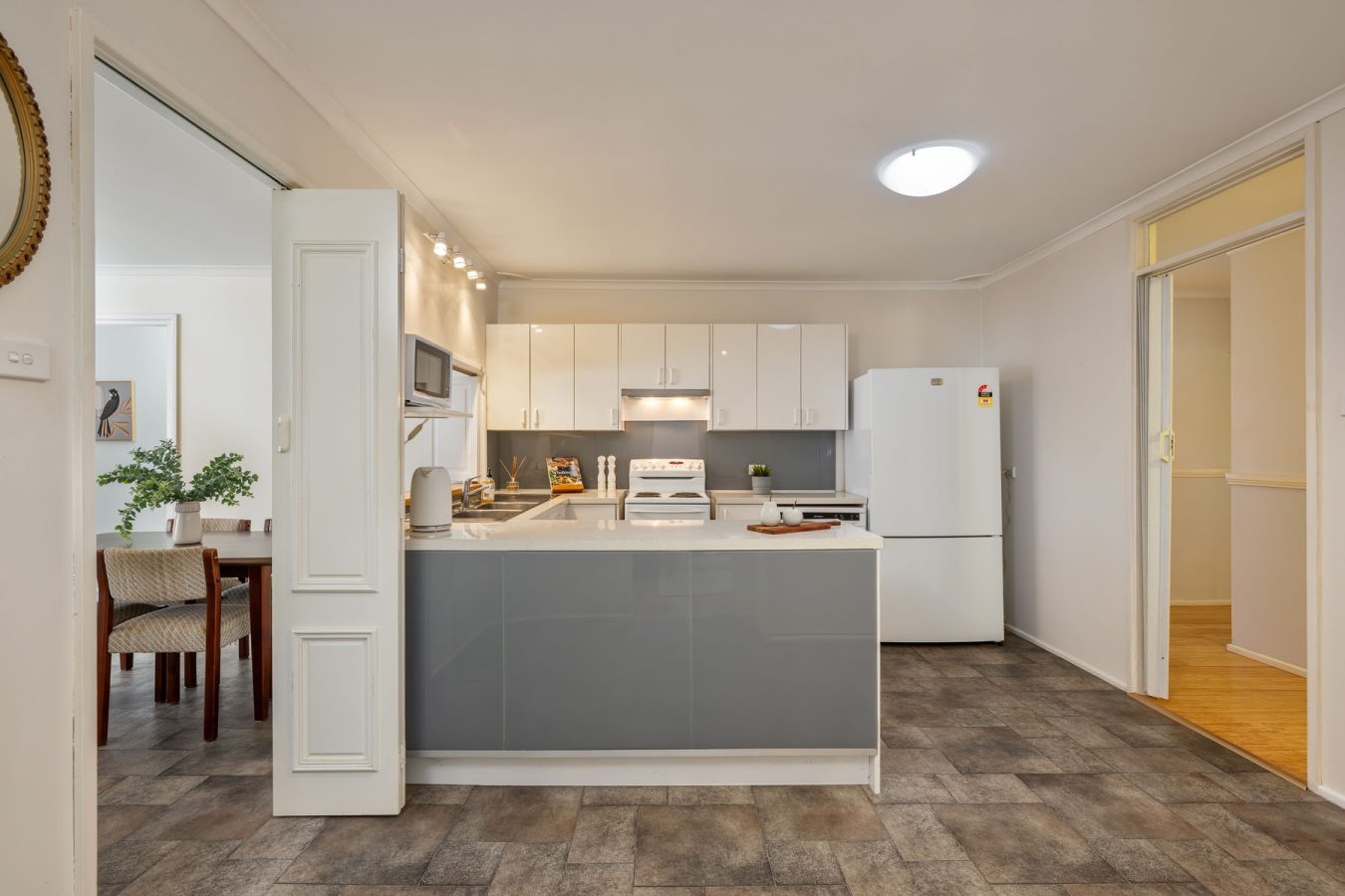 113 Russell Avenue, VALLEY HEIGHTS, NSW 2777 Australia