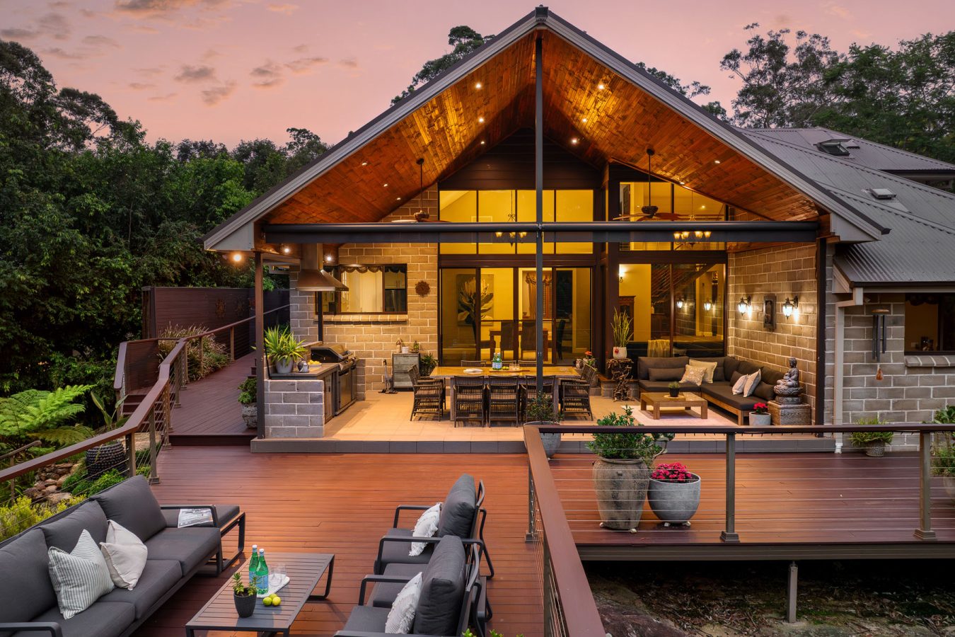 16 Jacaranda Avenue, BLAXLAND, NSW 2774 Australia