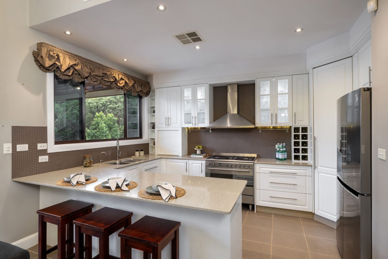 16 Jacaranda Avenue, BLAXLAND, NSW 2774 Australia