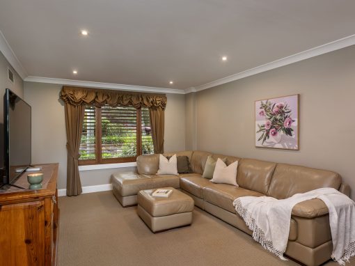 16 Jacaranda Avenue, BLAXLAND, NSW 2774 Australia