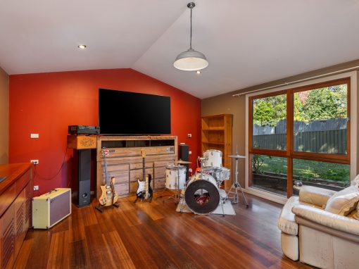 58 Russell Avenue, VALLEY HEIGHTS, NSW 2777 Australia