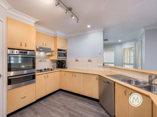 4 St Andrews Drive, GLENMORE PARK, NSW 2745 Australia