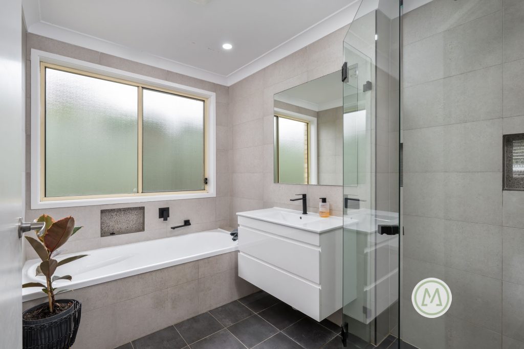 4 St Andrews Drive, Glenmore Park - Thumbnail 7
