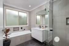 4 St Andrews Drive, GLENMORE PARK, NSW 2745 Australia