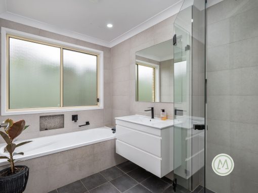 4 St Andrews Drive, GLENMORE PARK, NSW 2745 Australia