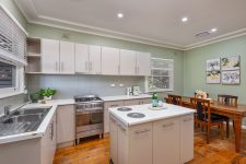 58 Russell Avenue, VALLEY HEIGHTS, NSW 2777 Australia