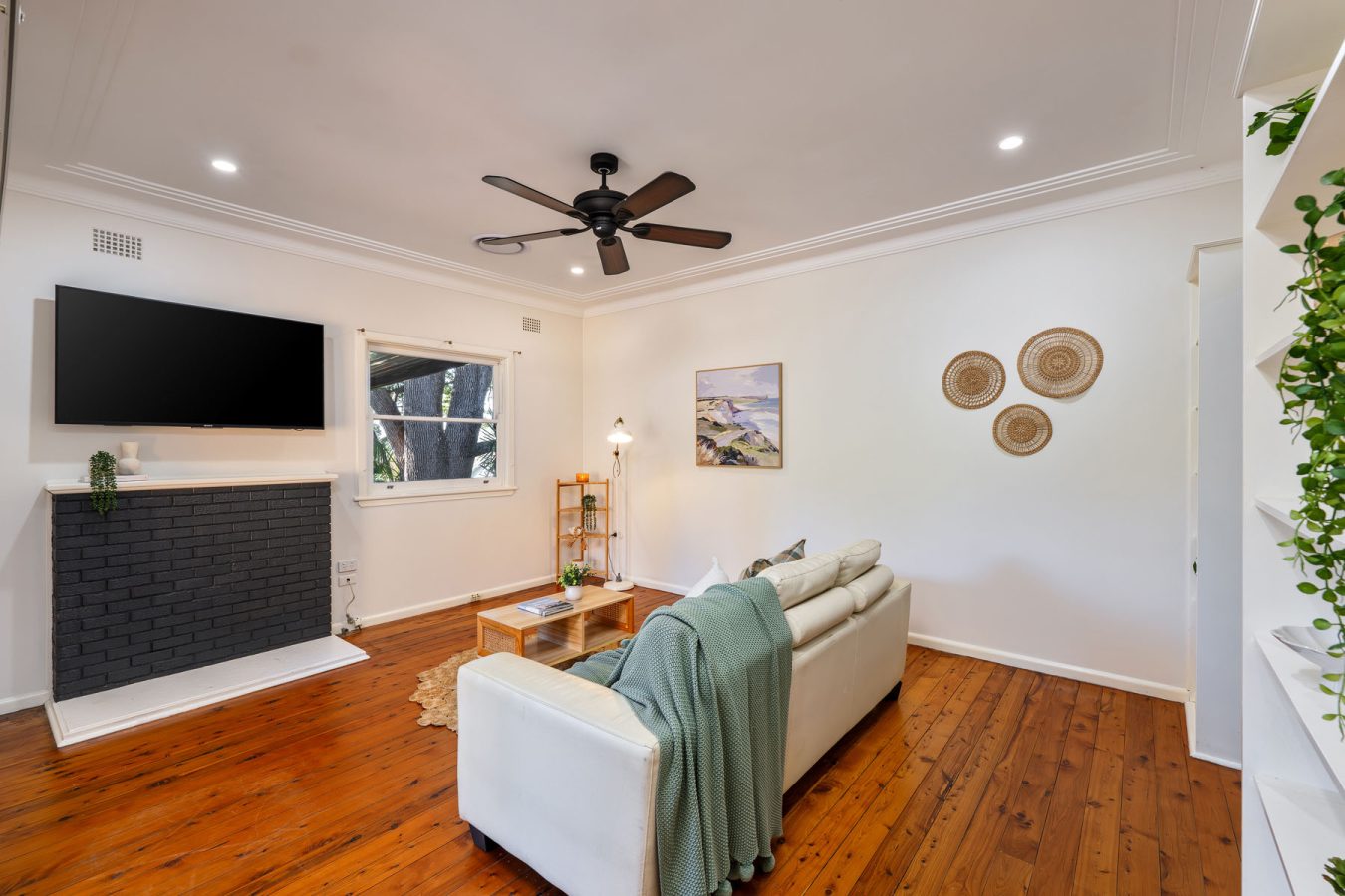 58 Russell Avenue, VALLEY HEIGHTS, NSW 2777 Australia